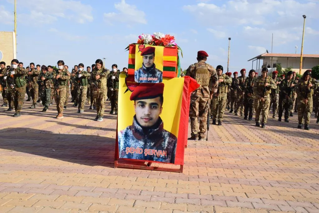 ​​​​​​​أهالي الحسكة يودعون الشهيد أحمد سعيد