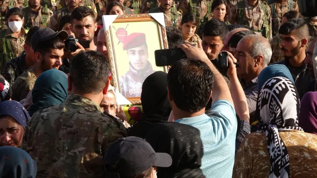 ​​​​​​​أهالي الحسكة يودعون الشهيد أحمد سعيد