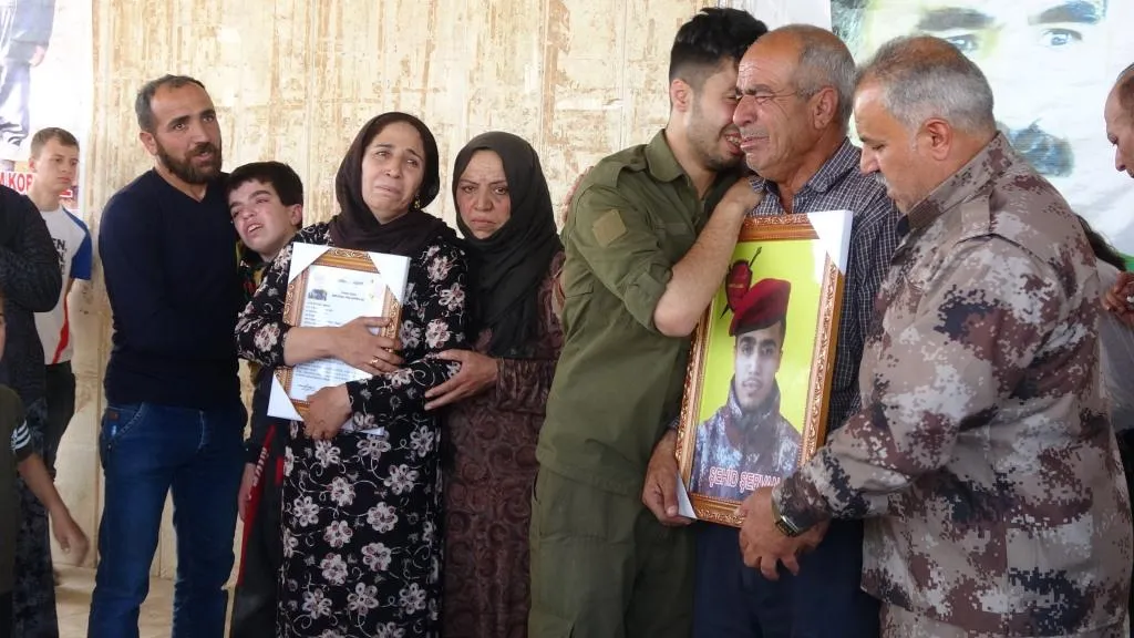 ​​​​​​​أهالي الحسكة يودعون الشهيد أحمد سعيد