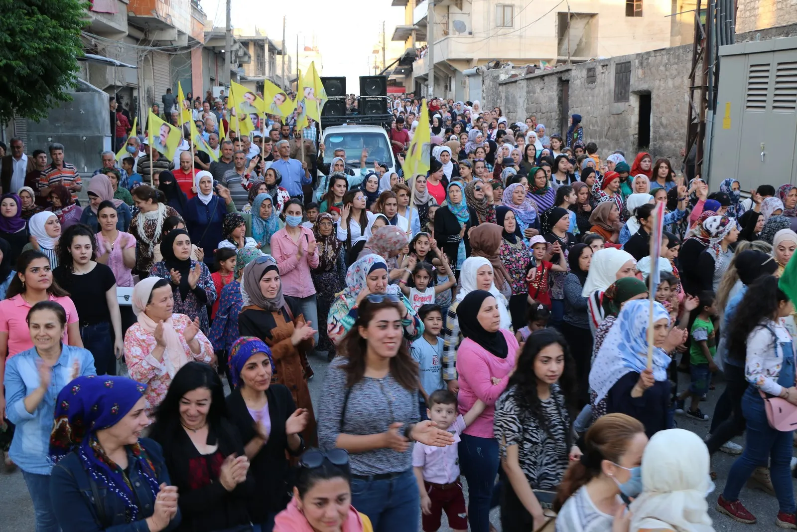 تظاهرة حلب... مقاومة آفاشين وزاب ومتينا ستنتصر