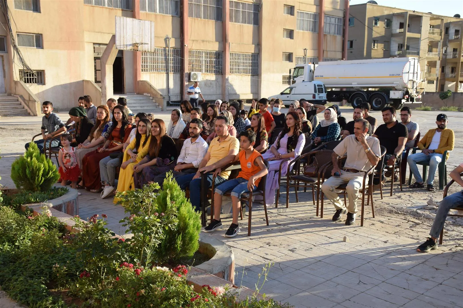 بمناسبة عيد اللّغة الكردية.. إدارة مدارس الحسكة تنظّم احتفاليّة وتوزّع خلالها  شهادات على المعلّمين