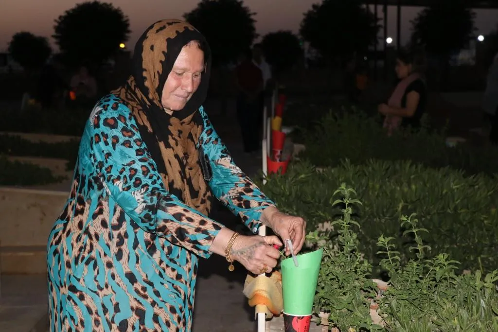 بمناسبة عيد الشّهداء...الأهالي تشعل الشّموع على أضرحة أبنائها الشّهداء