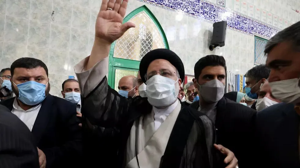 ​​​​​​​إيران تعلن اليوم خلف روحاني وتوقعات كبيرة بفوز إبراهيم رئيسي