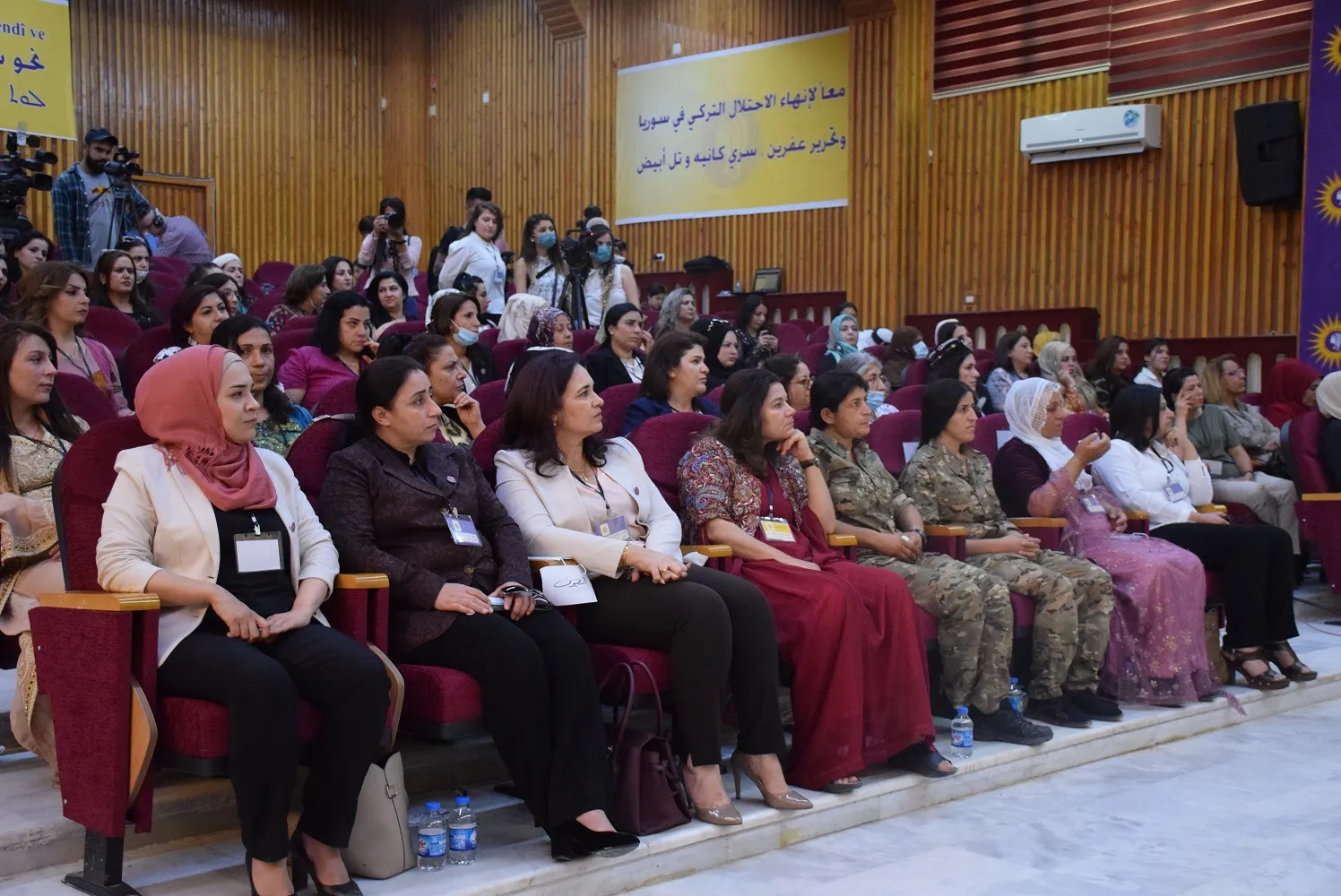 أعمال المؤتمر الأول لمجلس المرأة تستمر بإلقاء كلمات من قبل الحضور