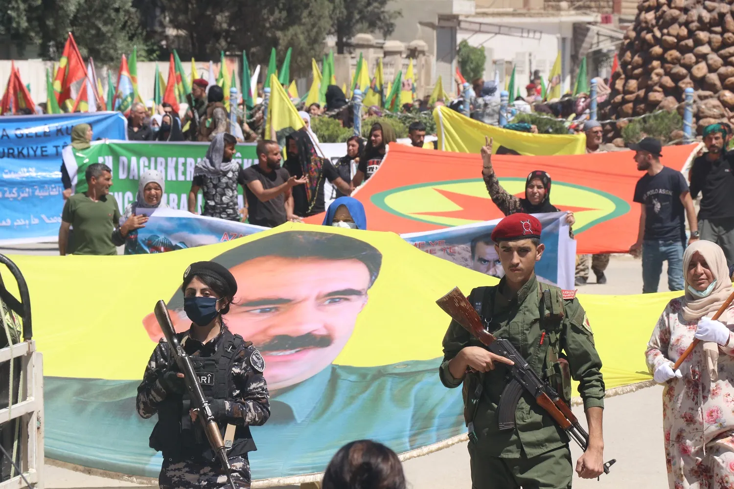 ​​​​​​​أهالي قامشلو يدعون PDK العدول عن مواقفه الداعمة للاحتلال