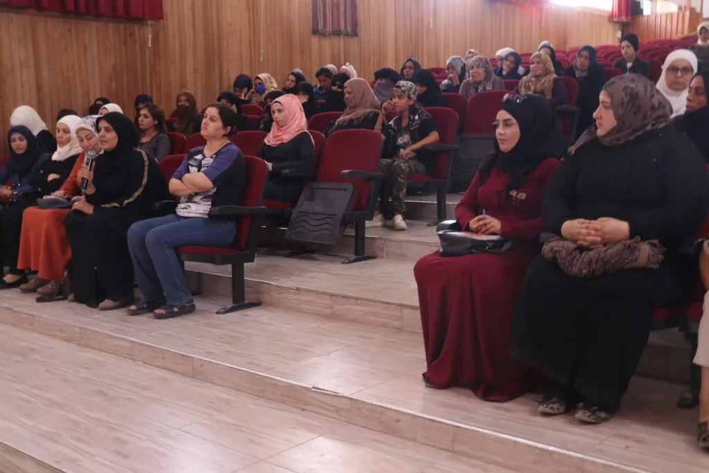 أهمية دور المرأة في المجال السياسي محور نقاش ندوة في منبج
