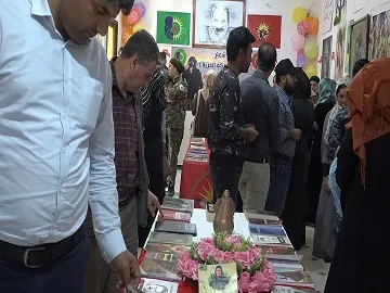 ​​​​​​​شبيبة الطبقة تعلن عن حملة "انضموا لمعركة الحرية" خلال معرض فني