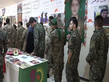 ​​​​​​​شبيبة الطبقة تعلن عن حملة "انضموا لمعركة الحرية" خلال معرض فني