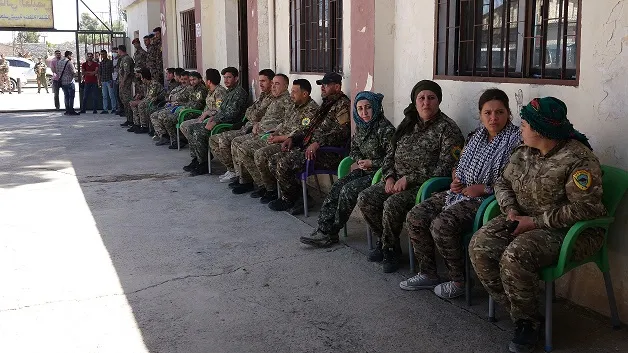 ​​​​​​​شبيبة الطبقة تعلن عن حملة "انضموا لمعركة الحرية" خلال معرض فني
