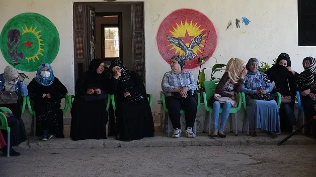 ​​​​​​​شبيبة الطبقة تعلن عن حملة "انضموا لمعركة الحرية" خلال معرض فني
