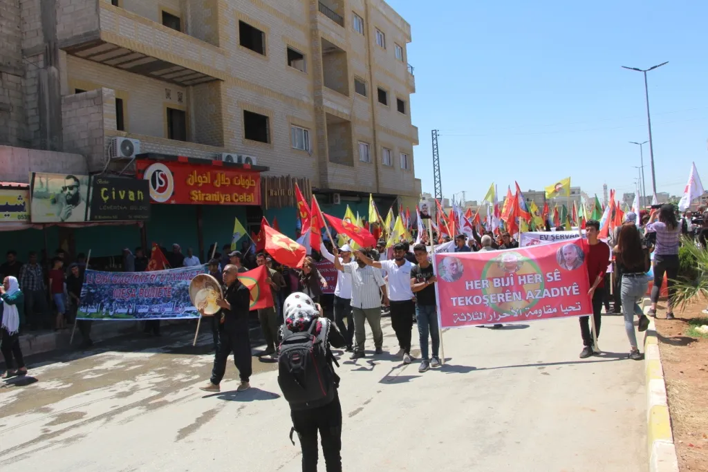 بالصور والفيديوهات.. مسيرة الكرامة في كوباني
