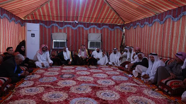 اجتماع في الطبقة لتفعيل دور شيوخ ووجهاء العشائر في الجانبين الاجتماعي والسياسي