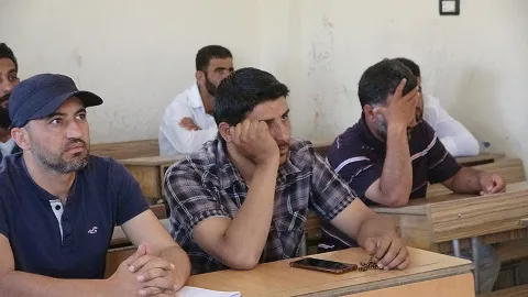 استعداداً للعام الدراسيّ القادم...لجنة التّربية بالطّبقة تفتتح دورة تربويّة لتأهيل المعلّمين