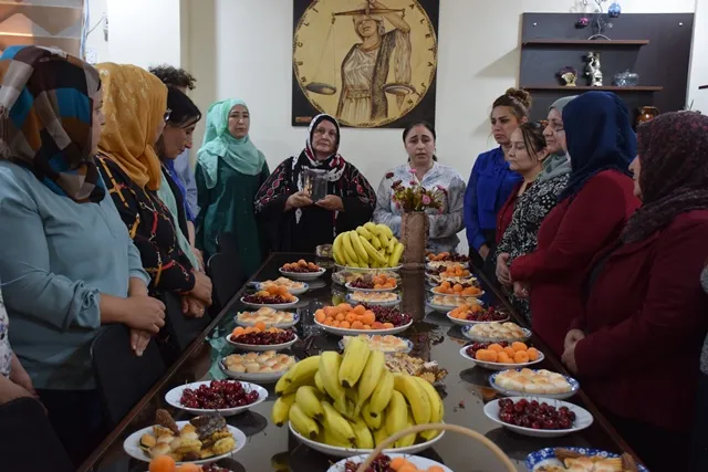 مجلس عدالة المرأة بقامشلو يحتفي بتكريم عضوته إلهام عمر