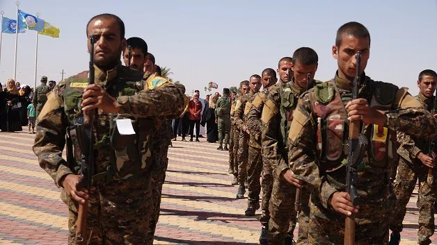 مراسم نقل رفات مقاتلين من شهداء تحرير الرقة إلى مزار الشهداء في الطبقة