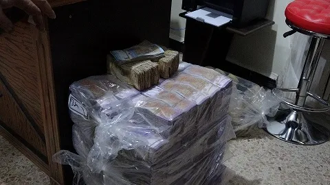 شركة تطوير المجتمع الزّراعي في الطبقة تستمرّ باستقبال محاصيل القمح من الفلّاحين