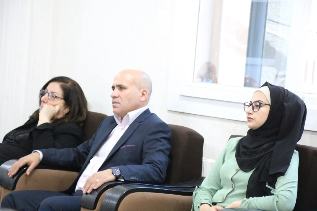 وفد من الإدارة الذّاتية لشمال وشرق سوريا يزور إدارة منبج ويطلع على أوضاع المدينة  