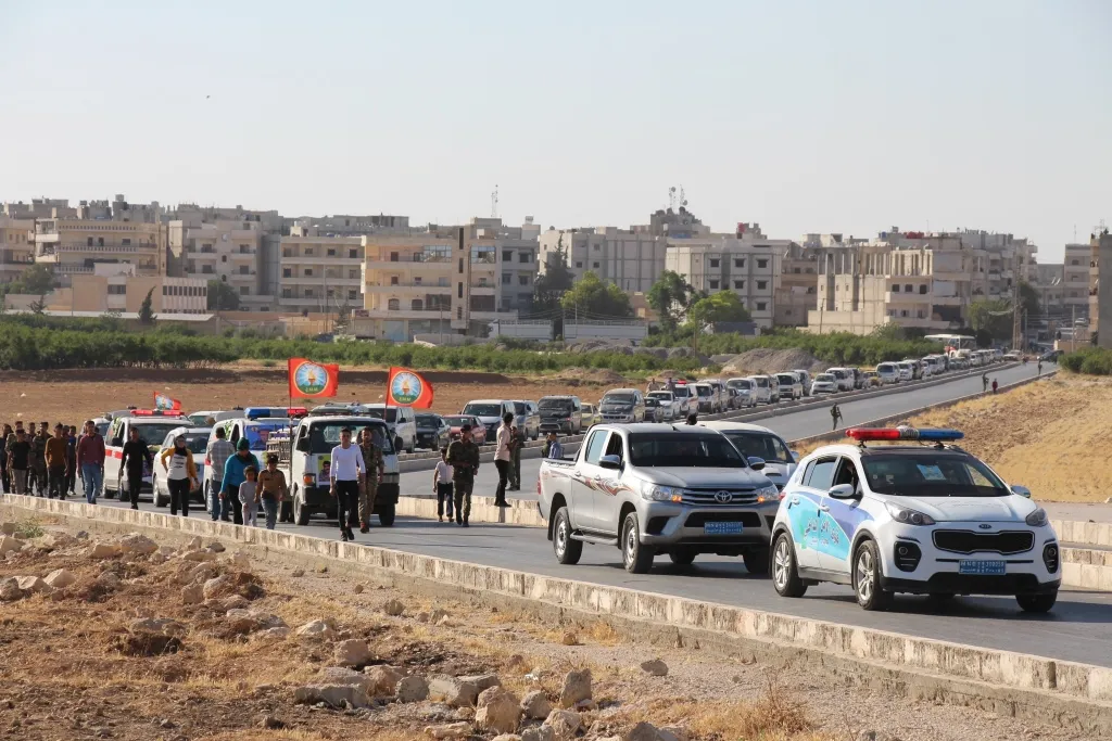 ​​​​​​​منبج تشيع جثمان الشهيدين تركي حميدي ومحمد الأحمد لمثواهما الأخير
