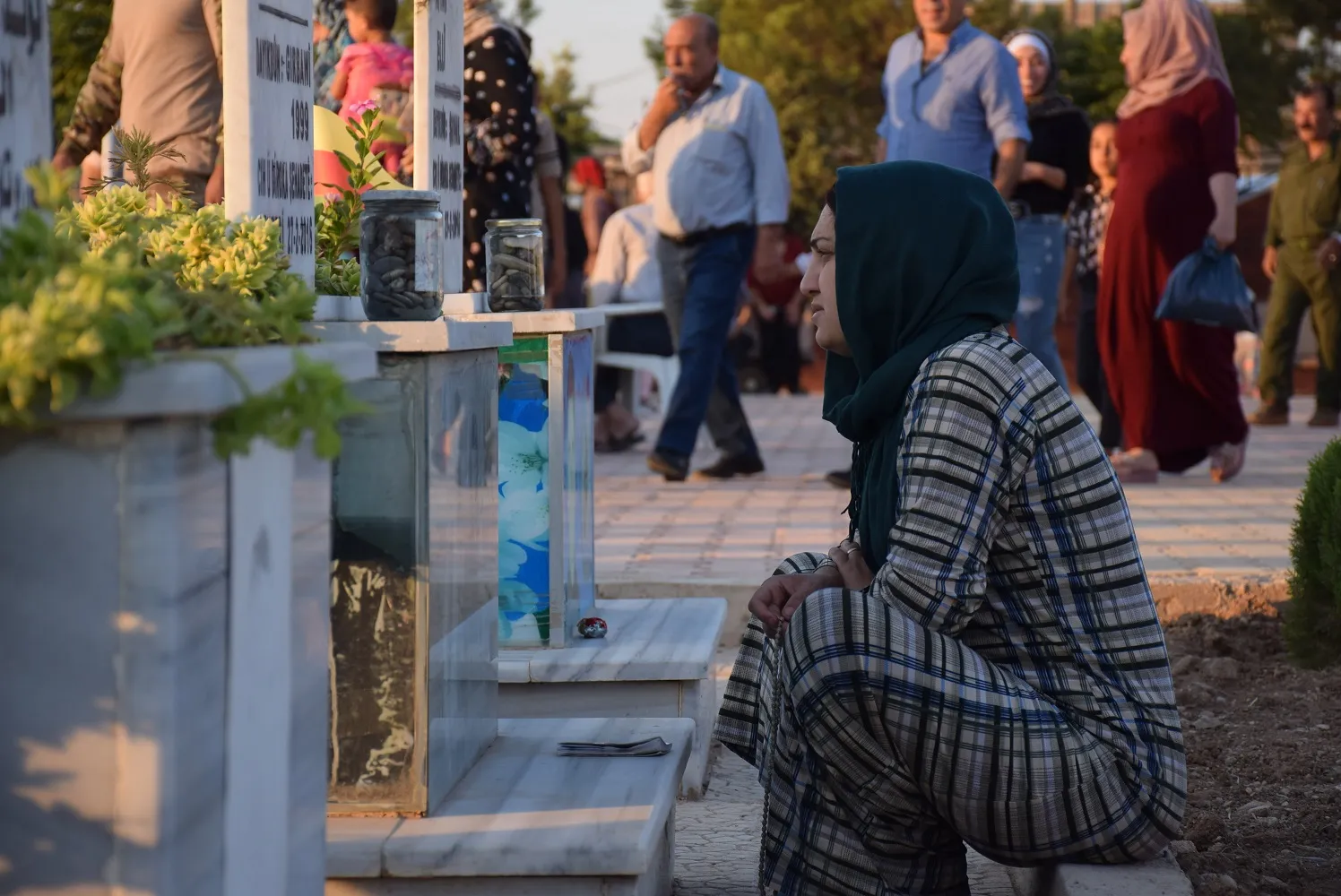 ​​​​​​​شمال وشرق تبدأ أولى أيام عيد الأضحى بزيارة مزارات الشهداء