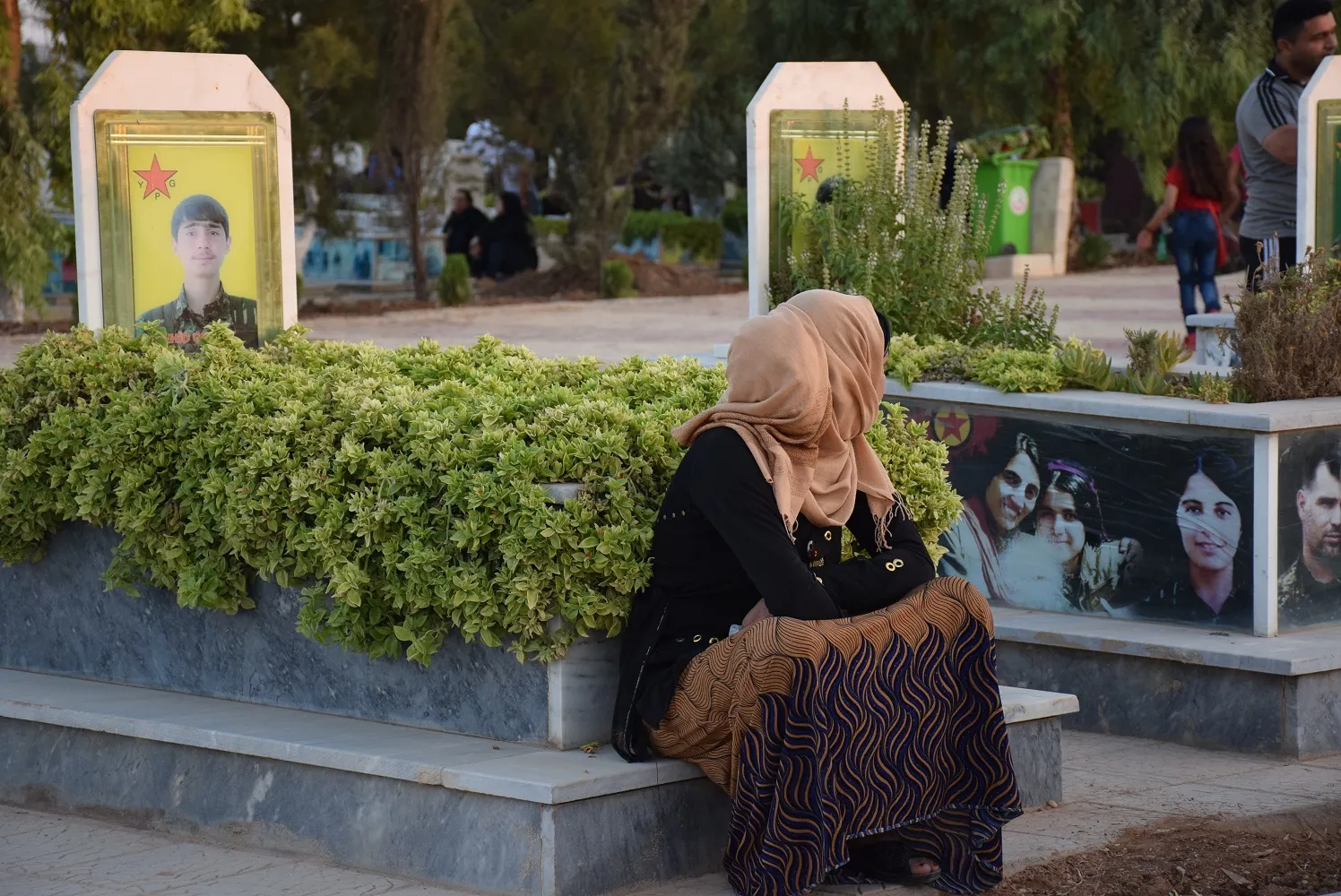 ​​​​​​​شمال وشرق تبدأ أولى أيام عيد الأضحى بزيارة مزارات الشهداء