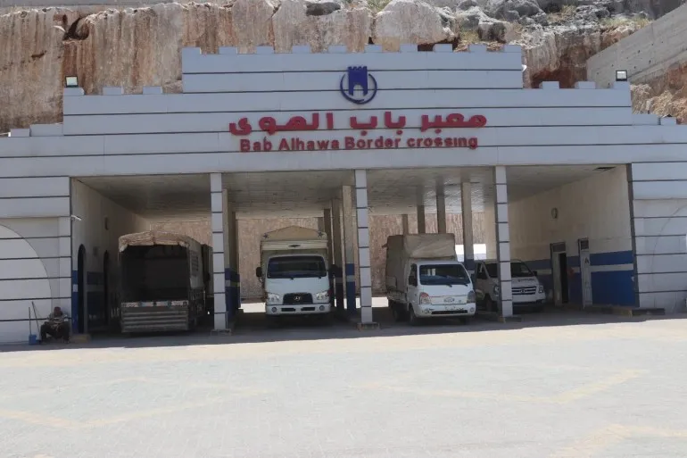 ​​​​​​​نازحو إدلب تعليقاً على تمديد فتح معبر باب الهوى: المساعدات سراب كنا نراه ولا نحصل عليه