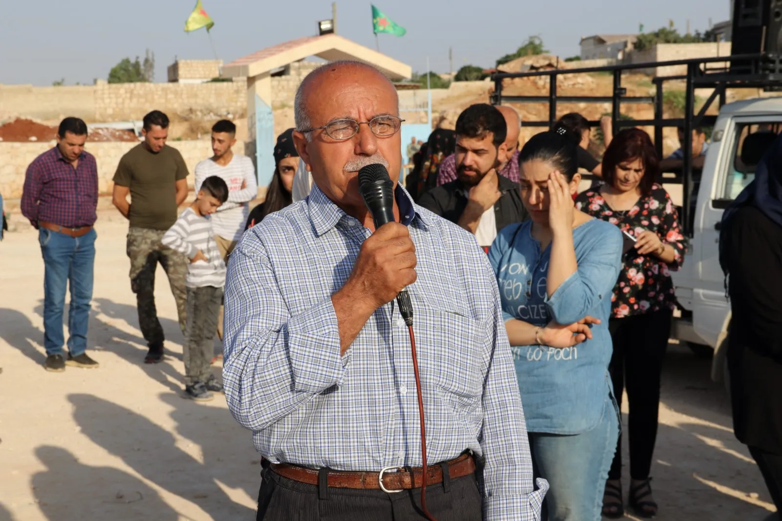 ​​​​​​​شمال وشرق تبدأ أولى أيام عيد الأضحى بزيارة مزارات الشهداء