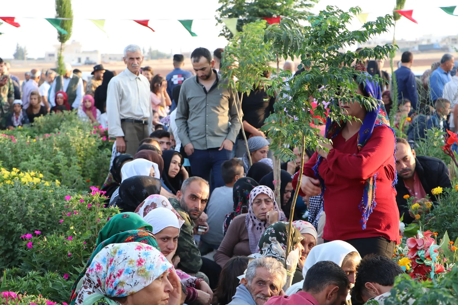 ​​​​​​​شمال وشرق تبدأ أولى أيام عيد الأضحى بزيارة مزارات الشهداء