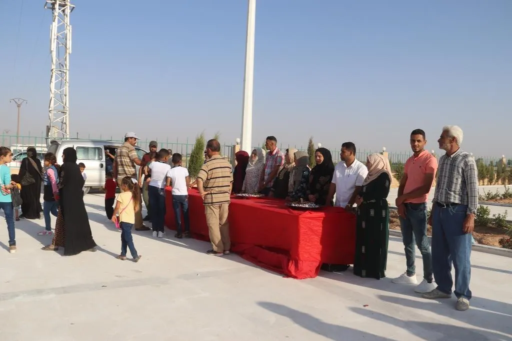 ​​​​​​​شمال وشرق تبدأ أولى أيام عيد الأضحى بزيارة مزارات الشهداء