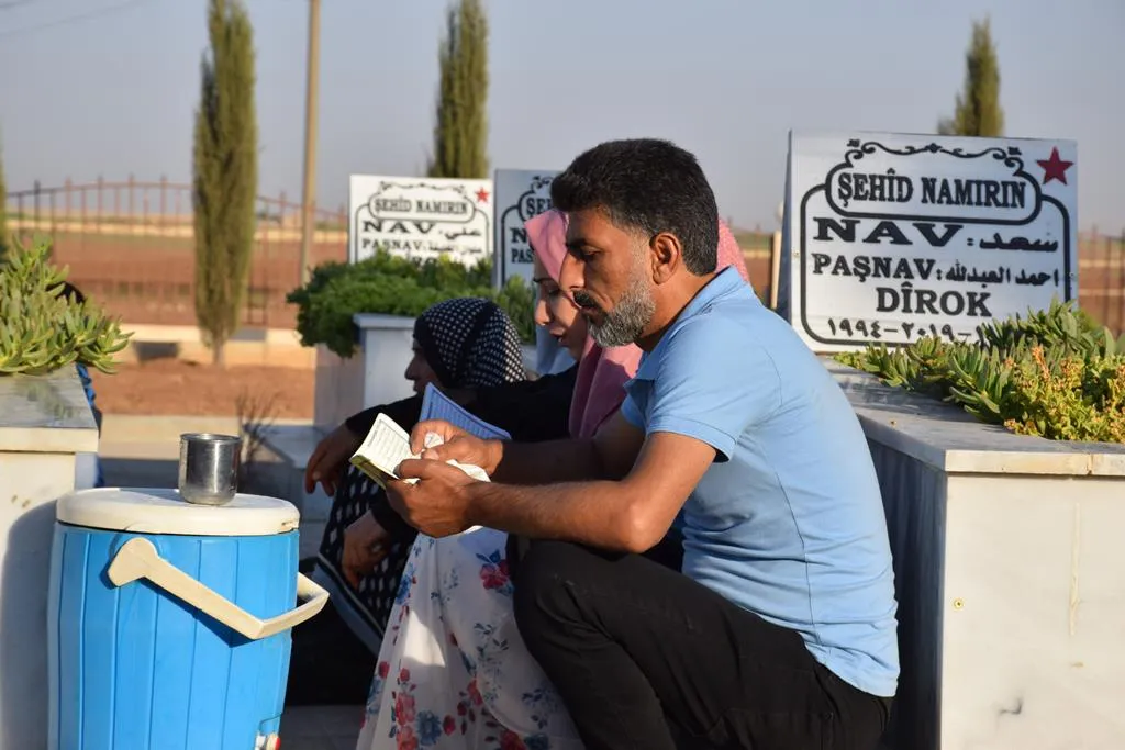 ​​​​​​​شمال وشرق تبدأ أولى أيام عيد الأضحى بزيارة مزارات الشهداء