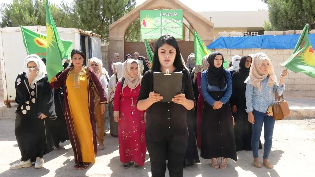 ​​​​​​​النساء يُدنّ مقتل القاصر ويطالبن بمحاسبة الجناة  
