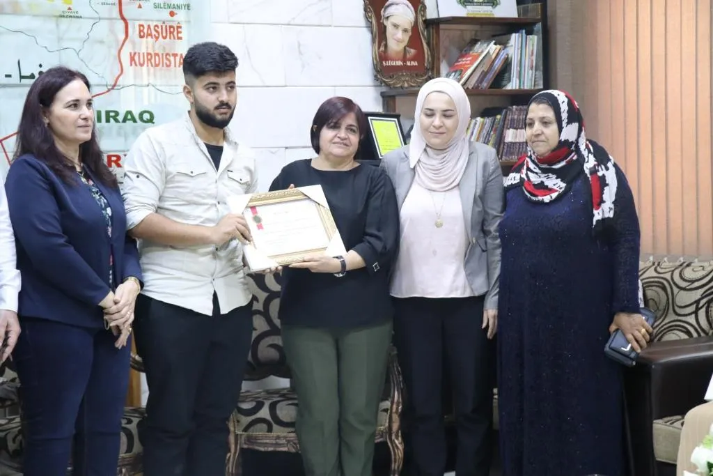 الإدارة الذاتية الديمقراطية تكرم المتفوقين في امتحانات الشهادة الثانوية
