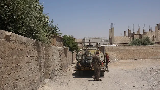 مديرية المحروقات في الطبقة توزع الدفعة الأولى من مادة مازوت التدفئة