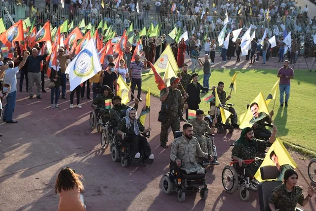للاحتفال بثورة 19 تموز... الآلاف من أهالي إقليم الجزيرة يجتمعون في قامشلو