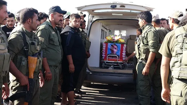 ​​​​​​​تشييع الشهيد أحمد الغضبان عضو قوى الأمن الداخلي في الطبقة