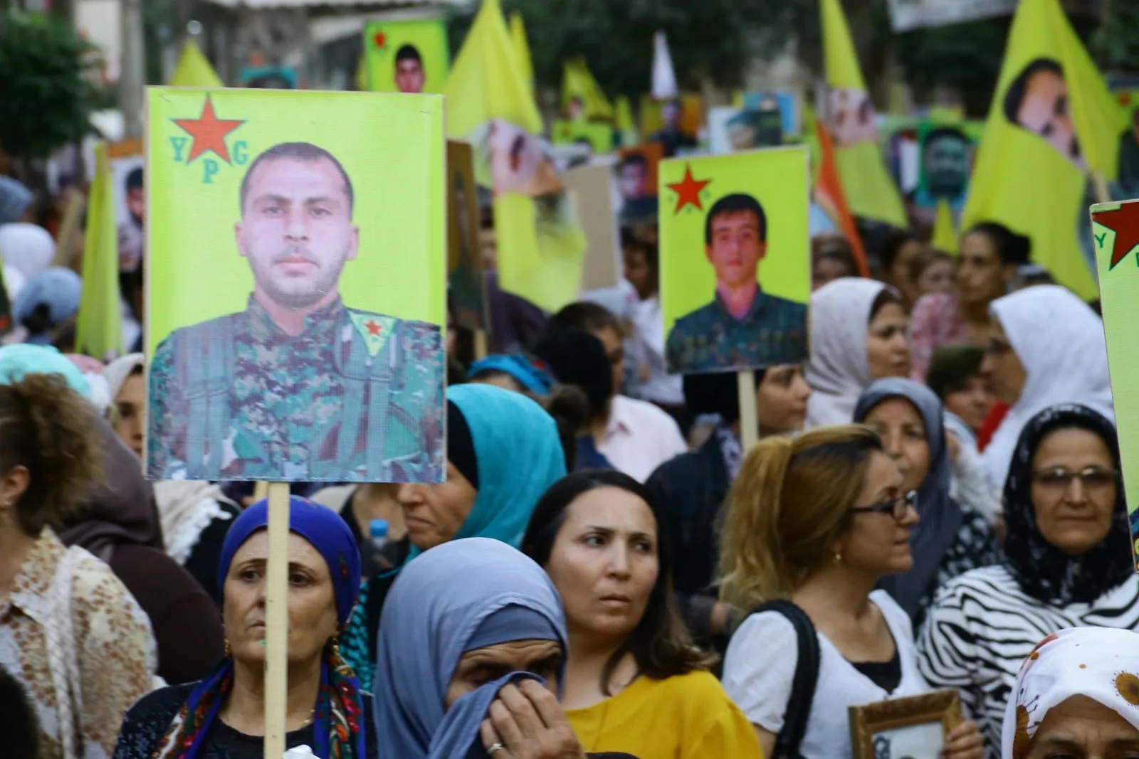 ​​​​​​​تظاهرة في حلب تطالب بمحاسبة الاحتلال التركي لنبشه قبور الشهداء