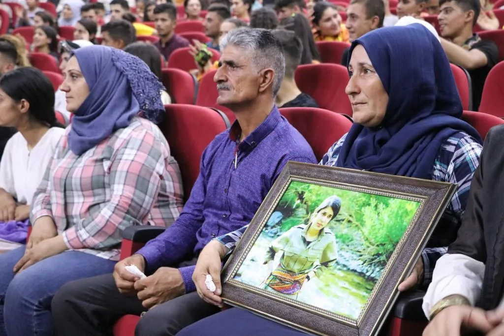 مهرجان "روناهي باور الخامس" للثقافة والفن يطلق فعالياته في الحسكة ويختتم اليوم الأول بدبكات فلكلورية