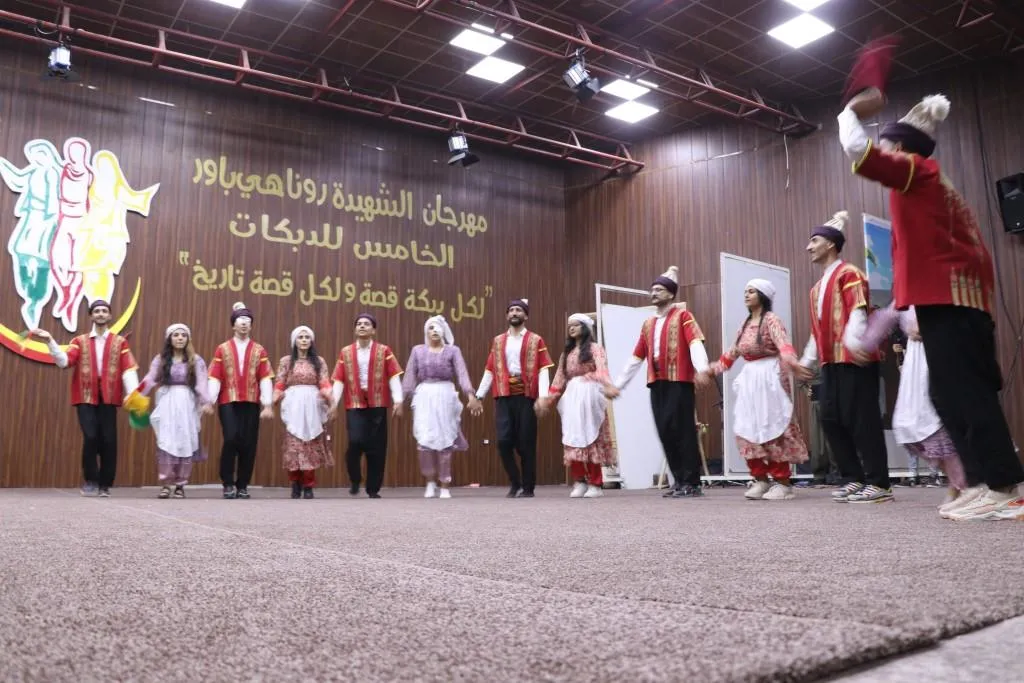مهرجان "روناهي باور الخامس" للثقافة والفن يطلق فعالياته في الحسكة ويختتم اليوم الأول بدبكات فلكلورية