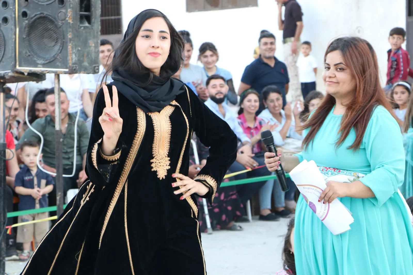​​​​​​​عروض فنية مختلفة ضمن فعاليات اليوم الثالث من الأسبوع الثقافي في ناحية تل رفعت