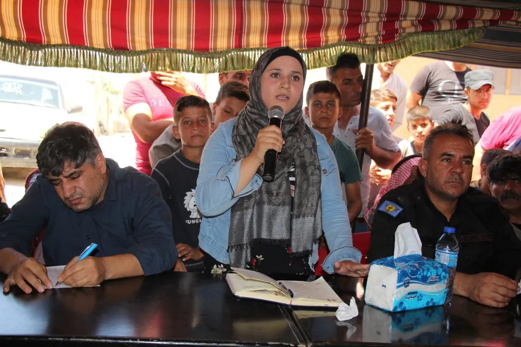 إدارة منبج تجتمع مع أهالي المدينة وتستمع إلى مطالبهم