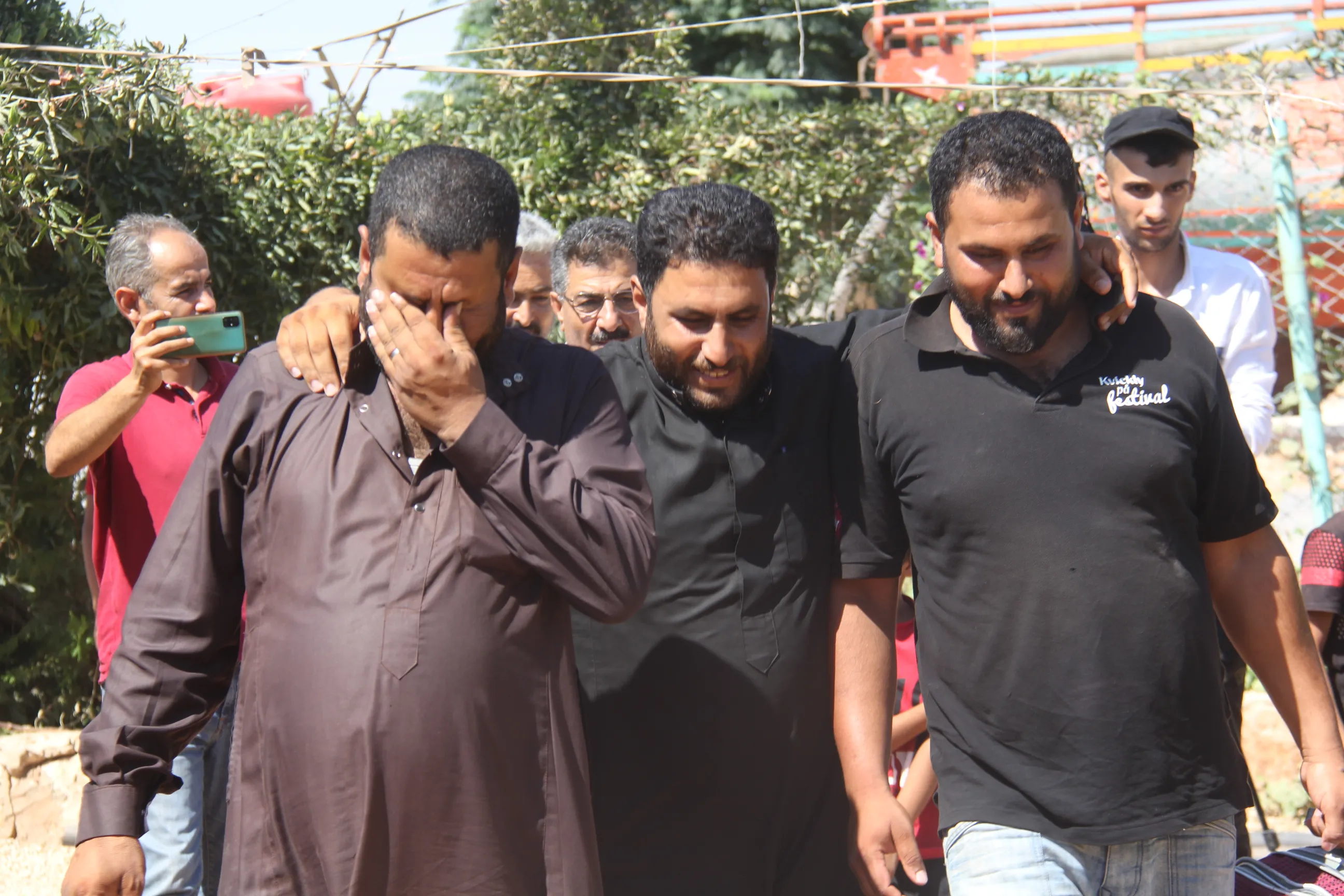 ​​​​​​​الفارّون من عفرين: هربنا من الجرائم ومن يعود مصيره الموت