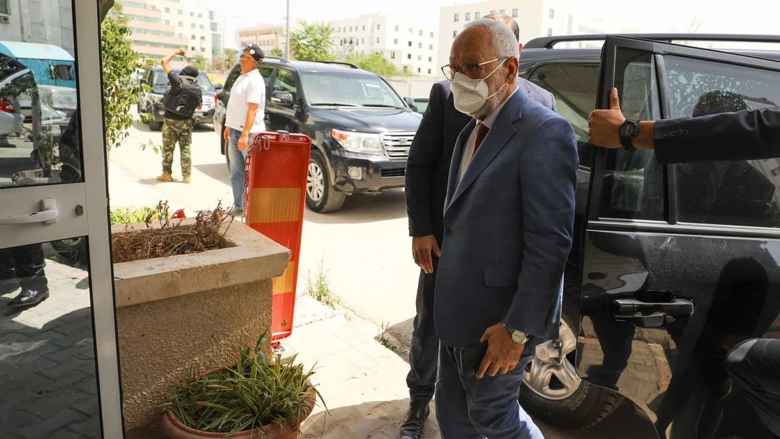 ​​​​​​​قيادي في حركة النهضة يعلن عن اجتماع حاسم غداً ودعوات برحيل الغنوشي