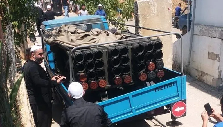 لبنانيون يستولون على  شاحنة عسكرية تابعة لحزب الله و"اليونيفيل" تحذر من التصعيد