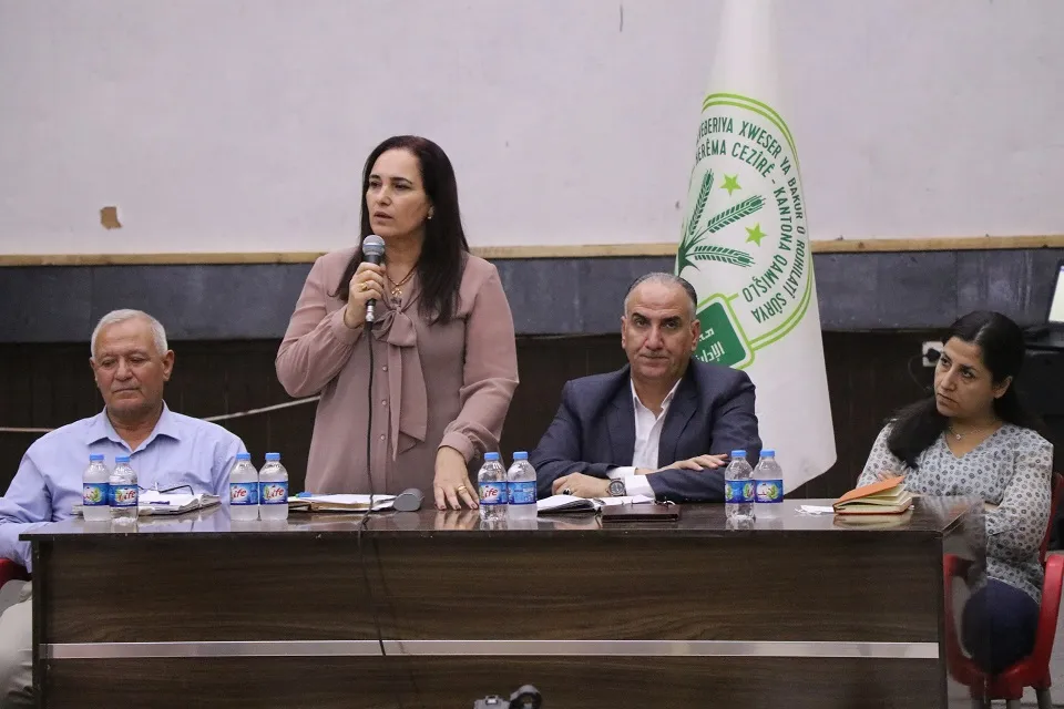 ​​​​​​​مجلس مقاطعة قامشلو يناقش الوضع السياسي والخدمي مع وجهاء العشائر في المنطقة