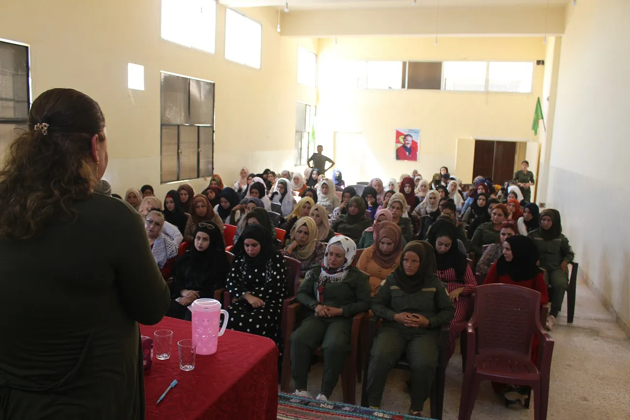 ندوة حوارية لنساء ناحية تل براك بقامشلو