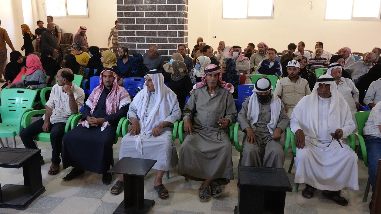 ​​​​​​​اجتماع جماهيري في الطبقة لطرح المشاكل والبحث عن الحلول