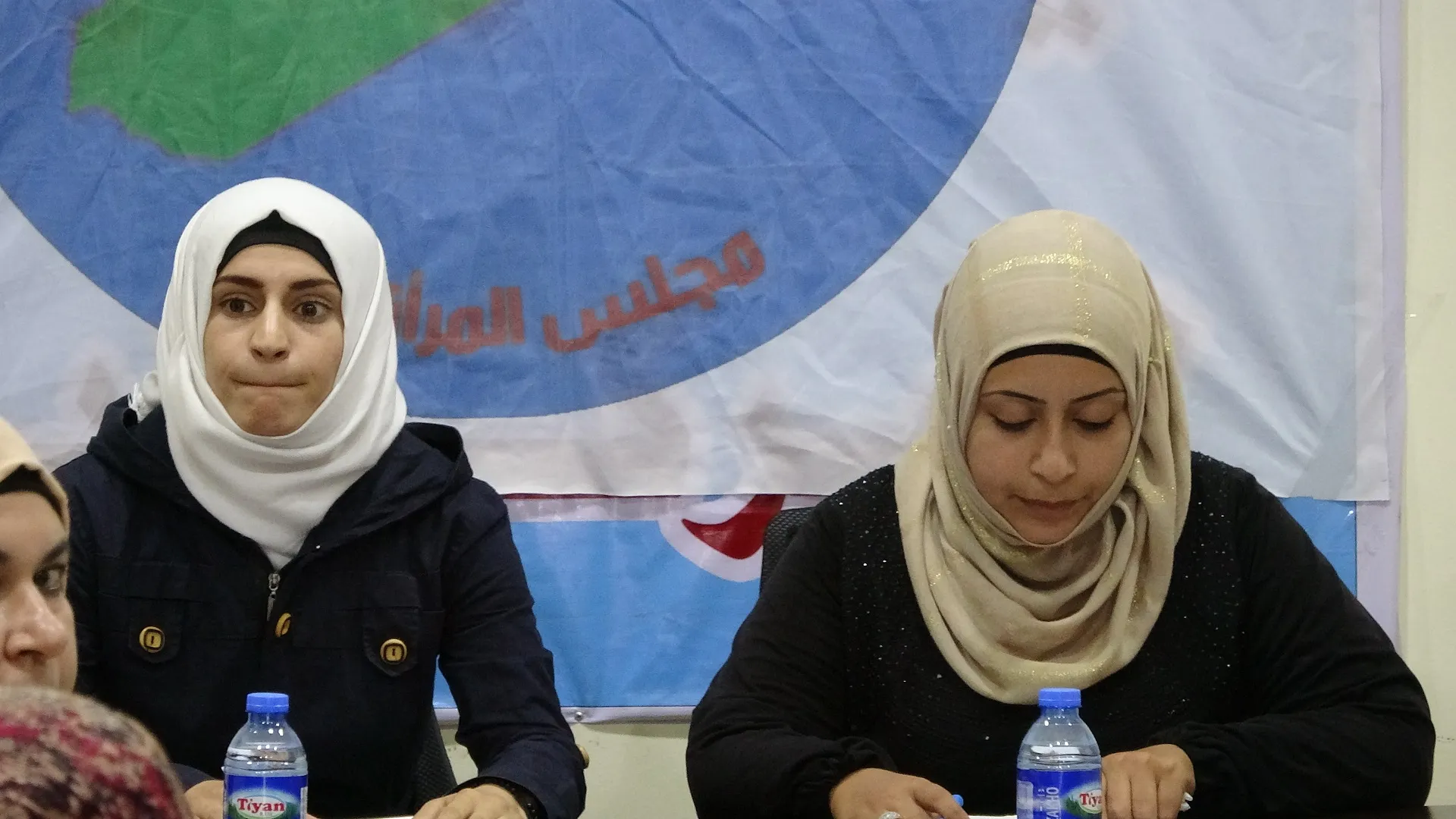 "دور المرأة في النهوض بالمجتمع" موضوع ندوة حوارية في الطبقة