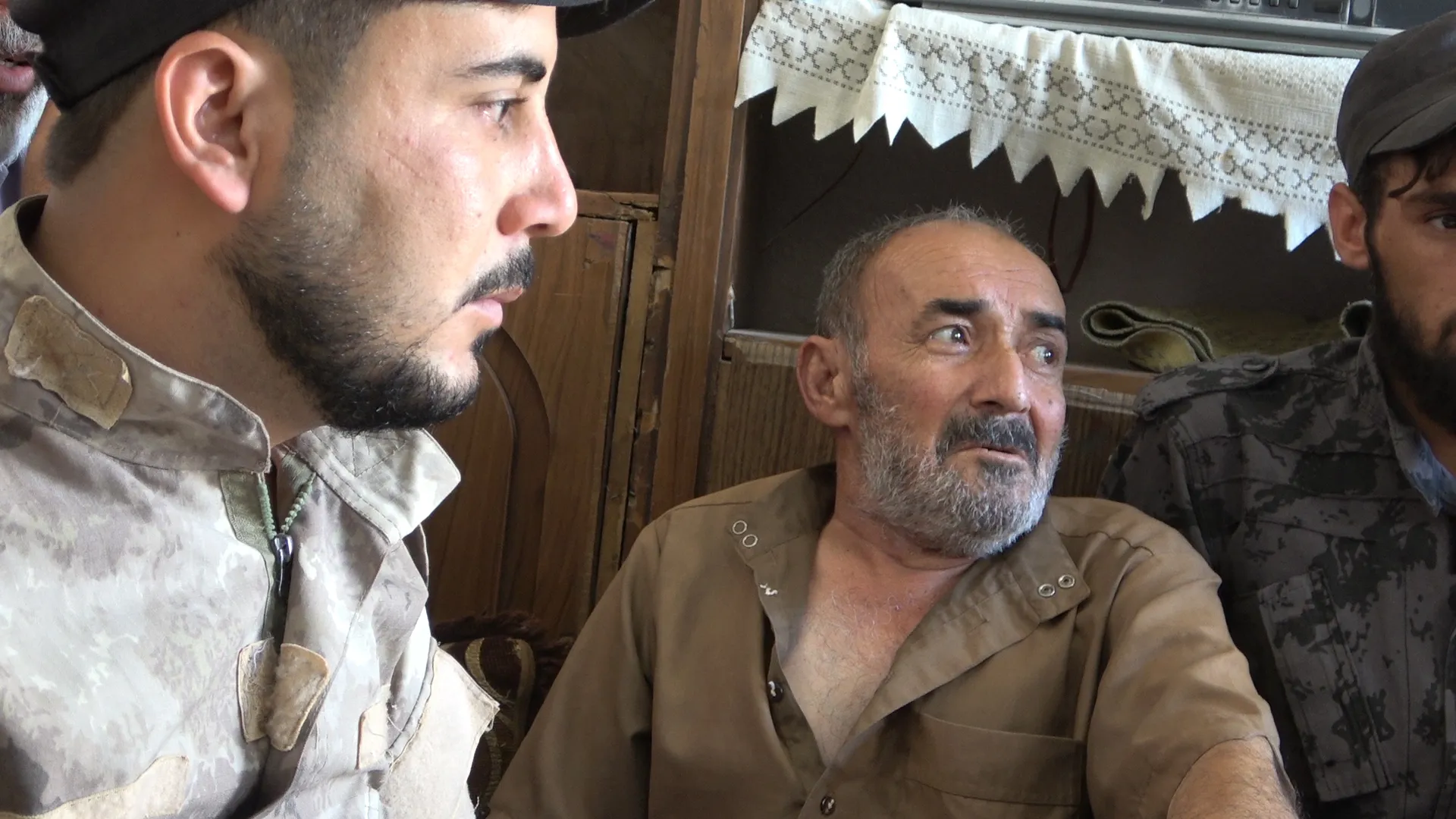 مجلس الطبقة العسكري وعوائل الشهداء يعزّون ذوي الشهيد حسين الزعير