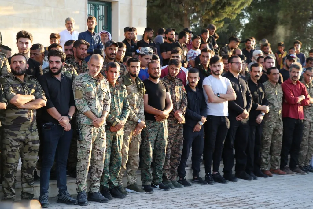 ​​​​​​​أهالي منبج يشيعون جثمان الشهيد ويس عباس المصطفى إلى مثواه الأخير