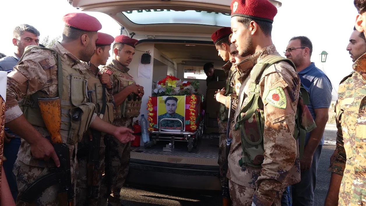الطبقة تشيّع جثمان الشهيد حسين طه الزعير