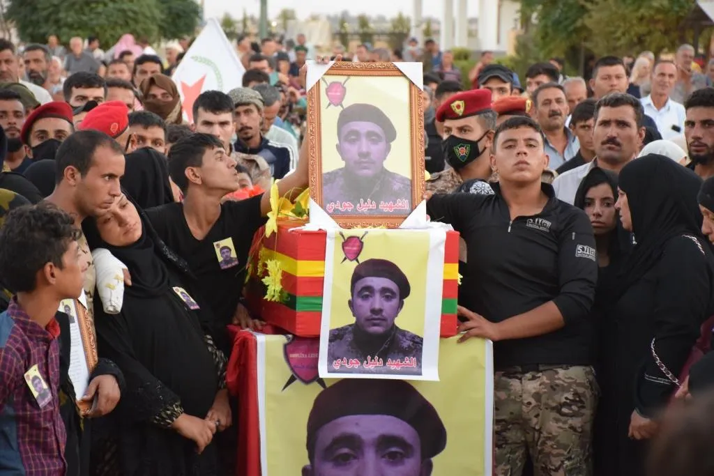 تشيع شهيدين والاعلان عن سجل شهيد آخر في مدينة الحسكة